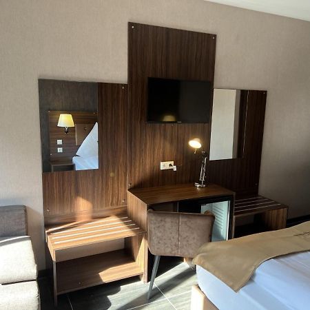 Hotel Pasa Paradies Kostenlose Parkplaetze Hanau ภายนอก รูปภาพ