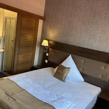 Hotel Pasa Paradies Kostenlose Parkplaetze Hanau ภายนอก รูปภาพ