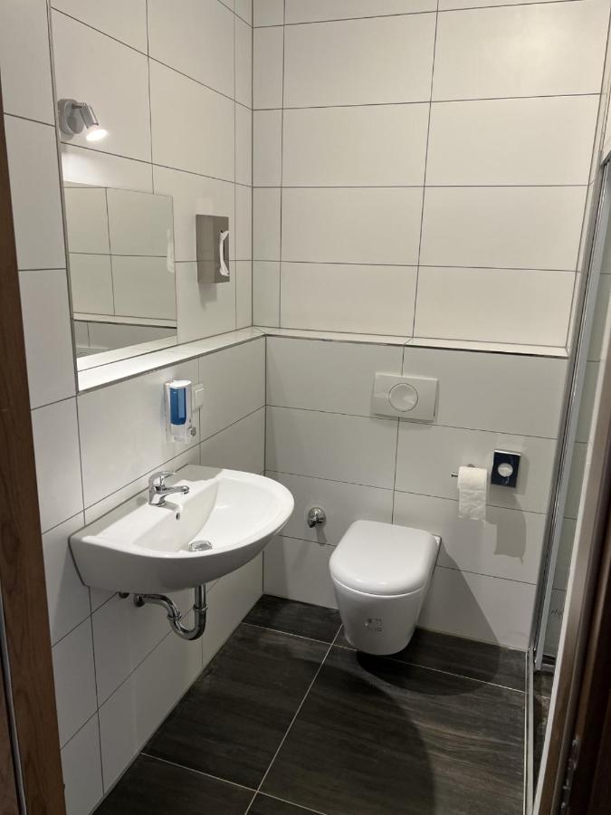Hotel Pasa Paradies Kostenlose Parkplaetze Hanau ภายนอก รูปภาพ