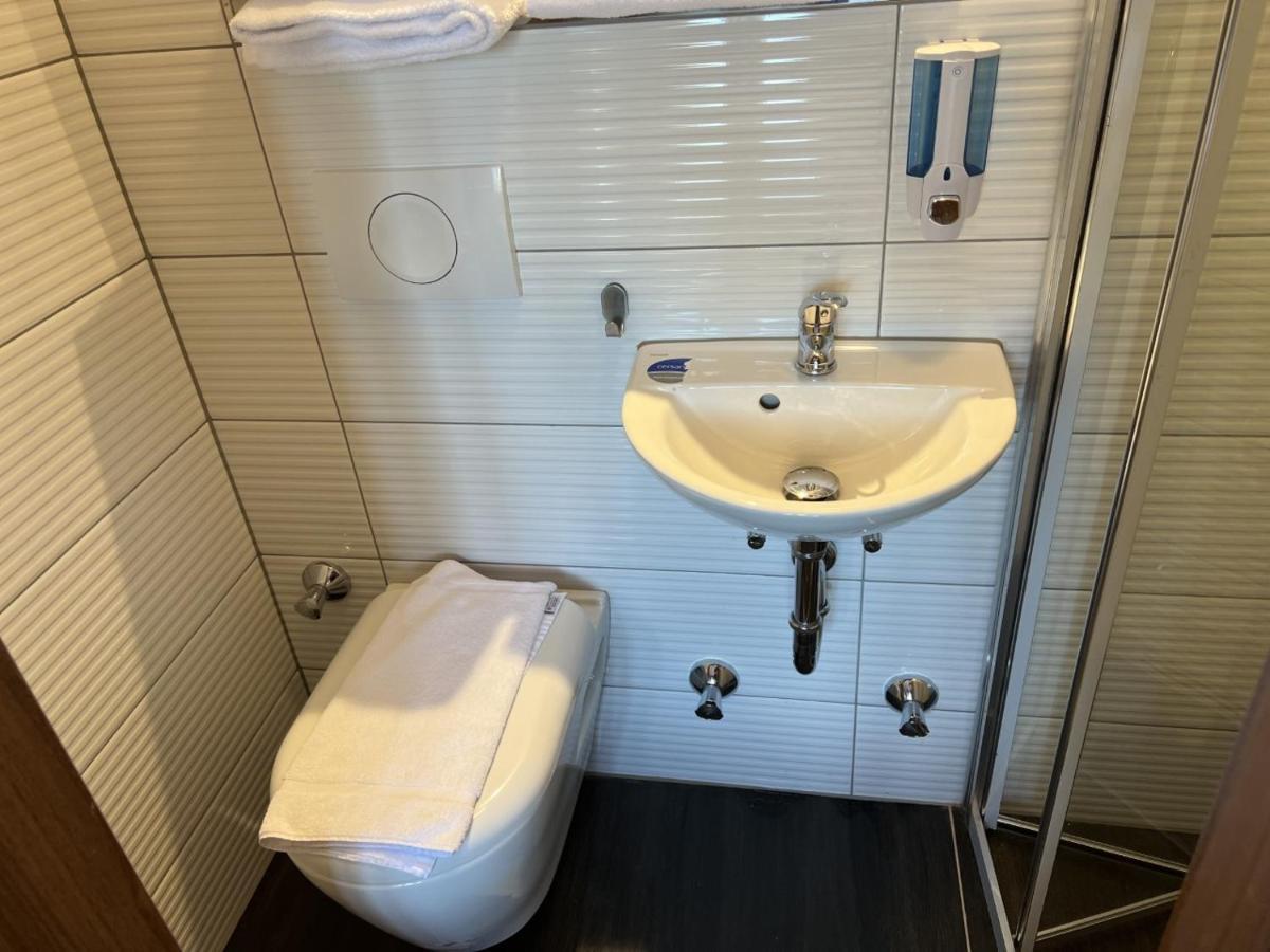 Hotel Pasa Paradies Kostenlose Parkplaetze Hanau ภายนอก รูปภาพ