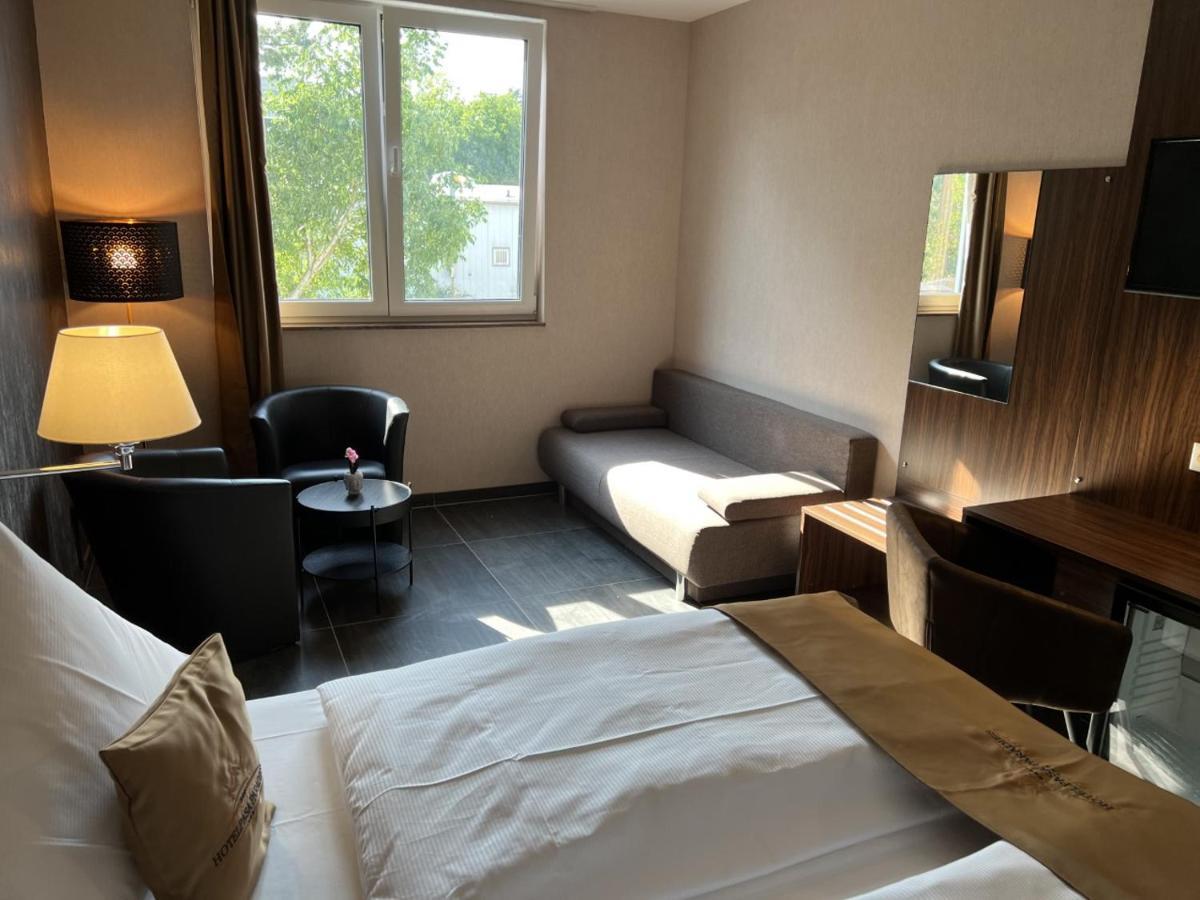 Hotel Pasa Paradies Kostenlose Parkplaetze Hanau ภายนอก รูปภาพ