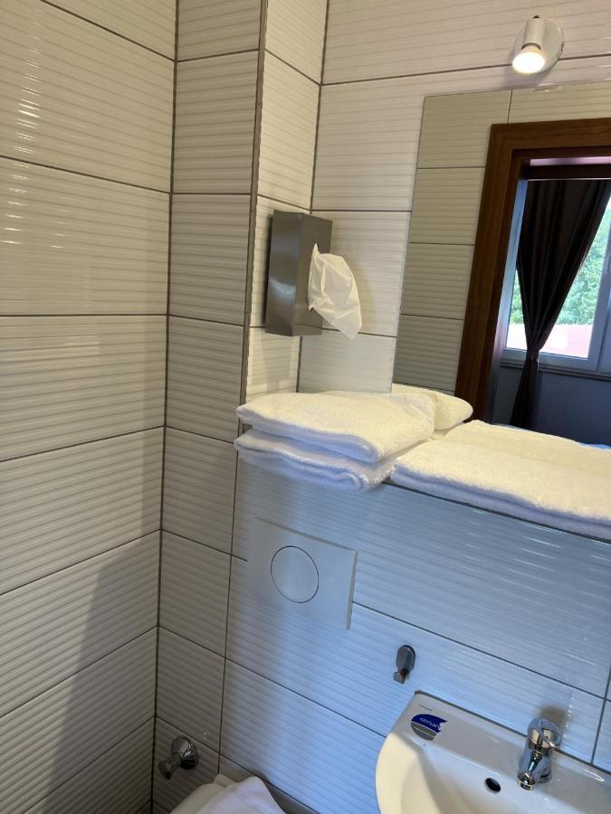 Hotel Pasa Paradies Kostenlose Parkplaetze Hanau ภายนอก รูปภาพ