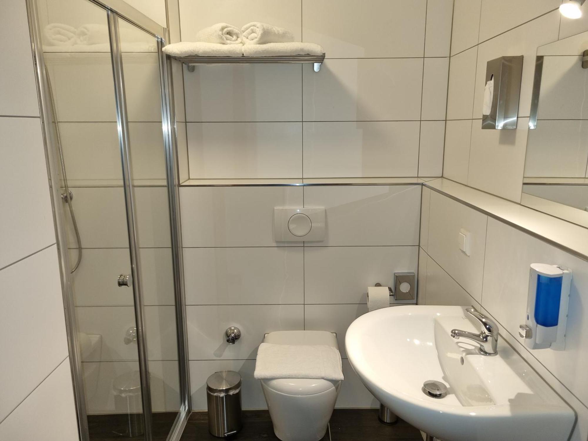 Hotel Pasa Paradies Kostenlose Parkplaetze Hanau ภายนอก รูปภาพ