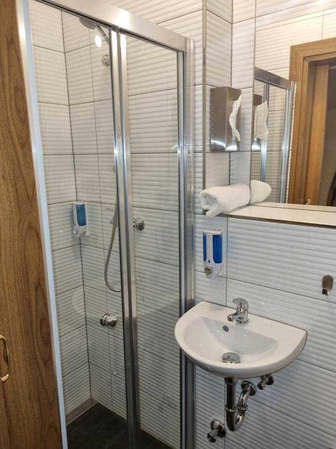 Hotel Pasa Paradies Kostenlose Parkplaetze Hanau ภายนอก รูปภาพ